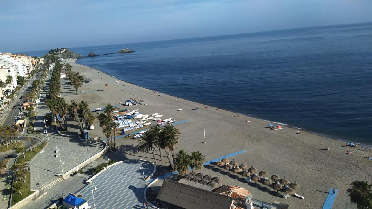 Apartamento Estudio En Chinasol Primera Linea Playa San Cristobal Almuñécar Dış mekan fotoğraf